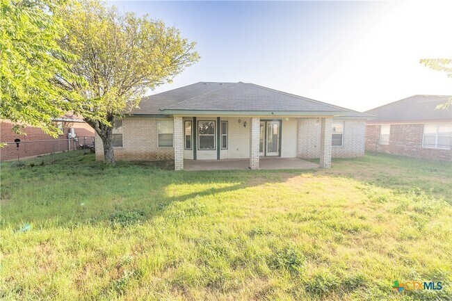 Building Photo - 4514 Hondo Dr