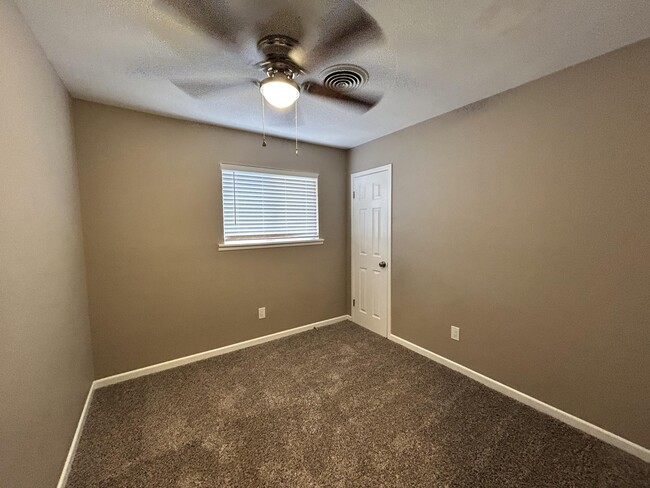 Building Photo - 2119 57th St