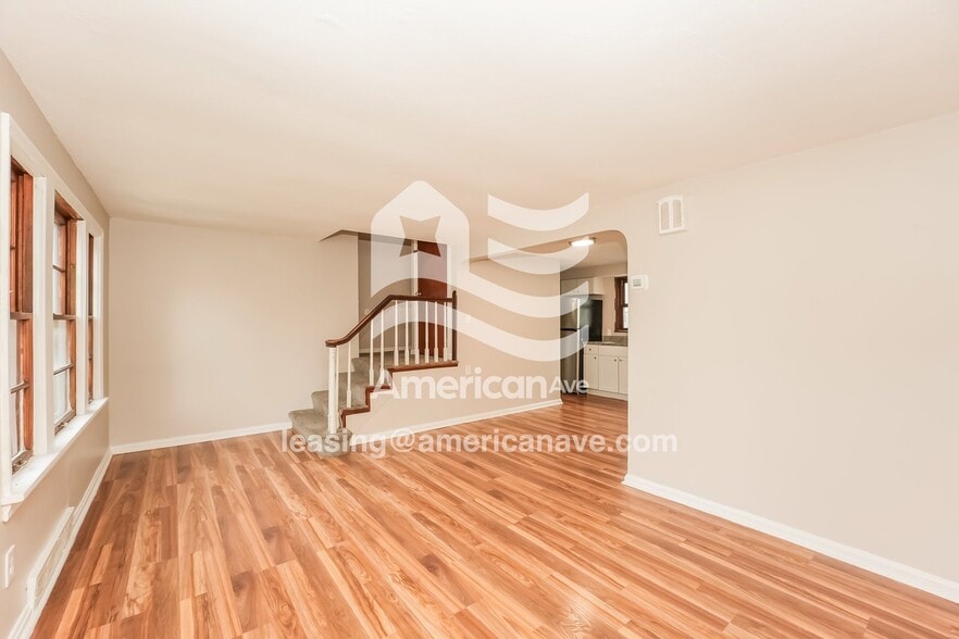 Building Photo - 3802 Vernon Ave NW