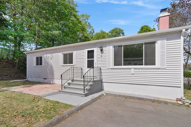 Primary Photo - 9 Crescent Park Rd