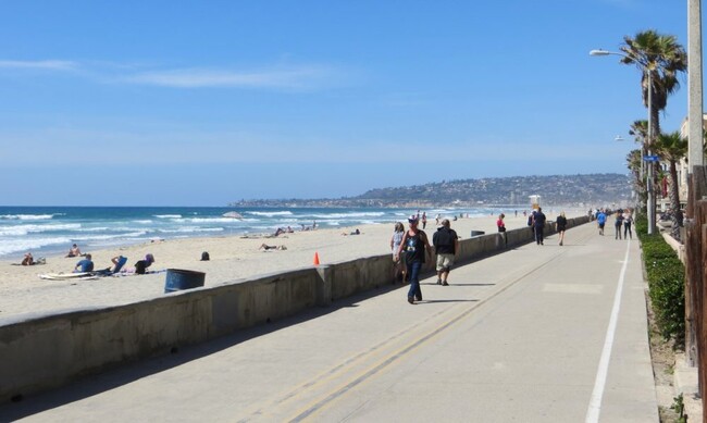 Building Photo - 3261 Ocean Front Walk