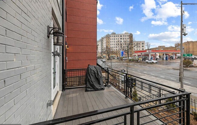 Building Photo - Modern Features Columbia Heights Neighborhood 2 Bedroom 2 Bath Condo with Balcony Pet Friendly