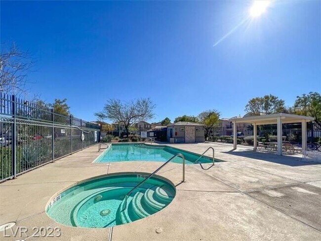 Building Photo - Cute 2-Story Henderson Home w/ Dual Primary Bedrooms!