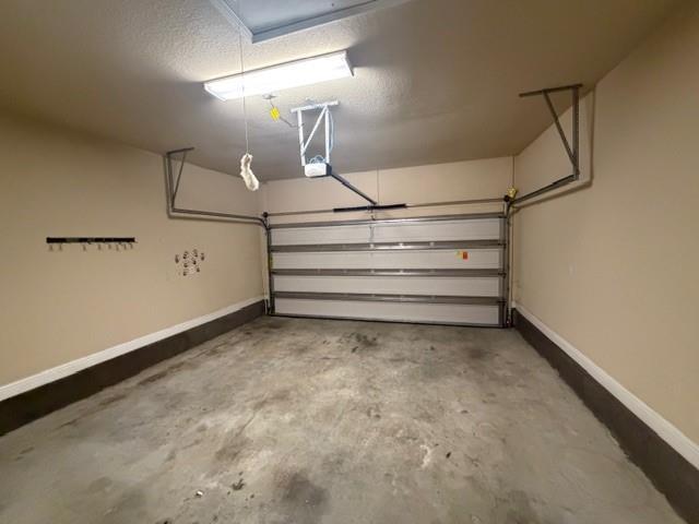 Building Photo - 6216 Whitebark Dr