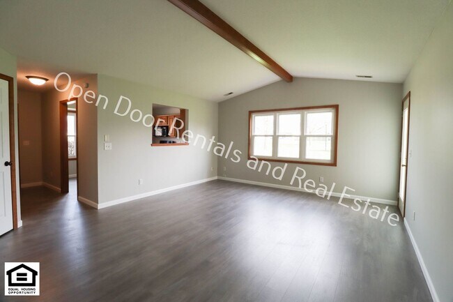 Building Photo - 1421/1423 Fieldstone Dr