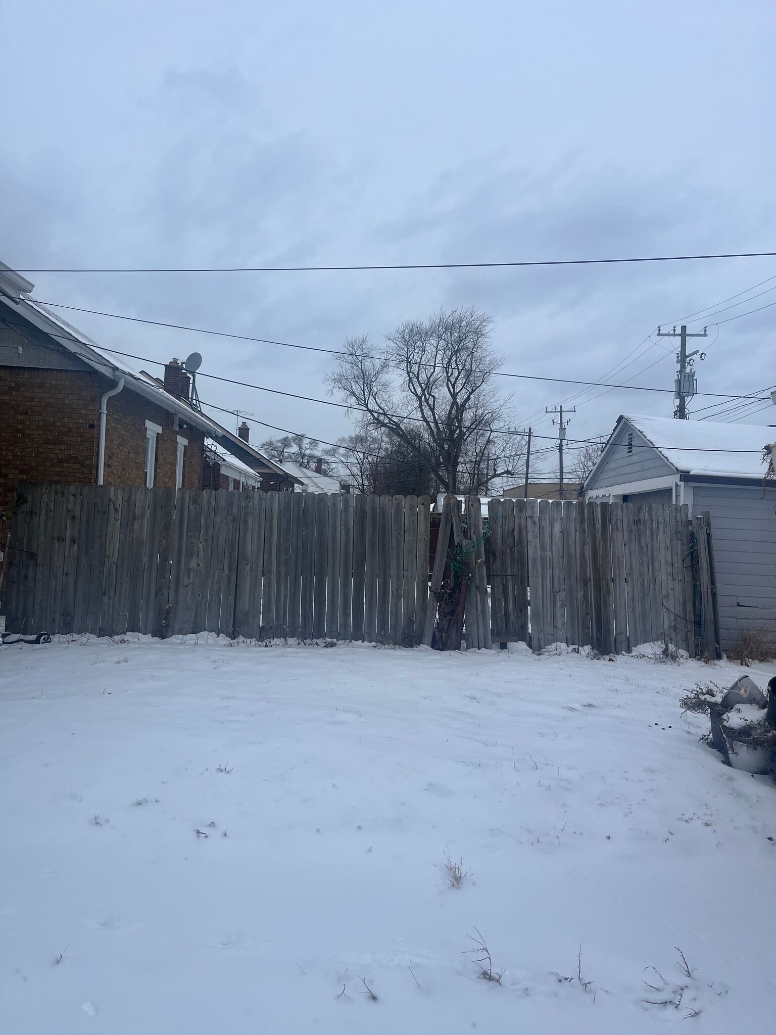 Building Photo - 15410 Tracey St