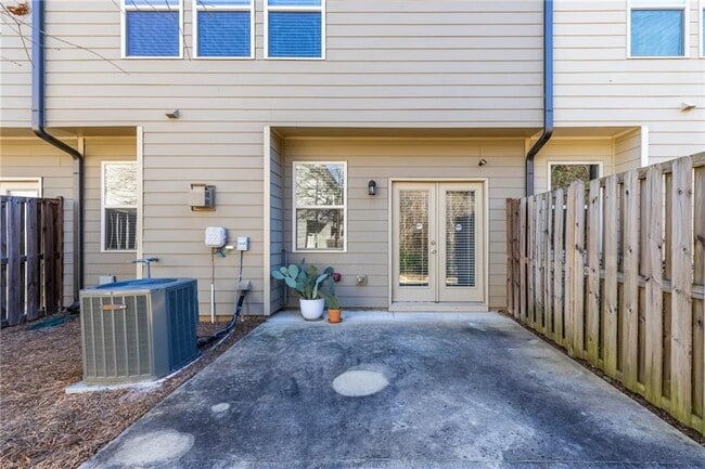 Building Photo - 1925 Wheylon Dr