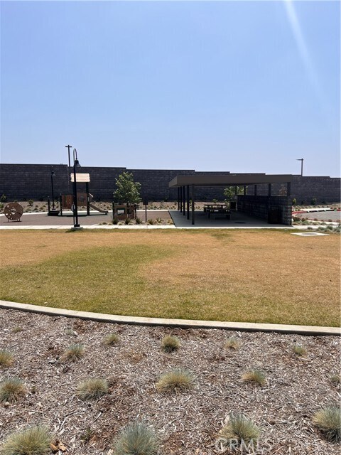 Building Photo - 16032 Sunny Ct
