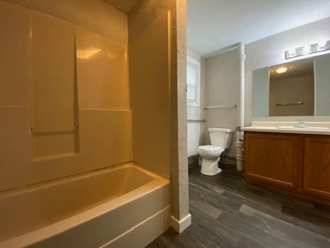 Building Photo - 2233 Illinois Ave