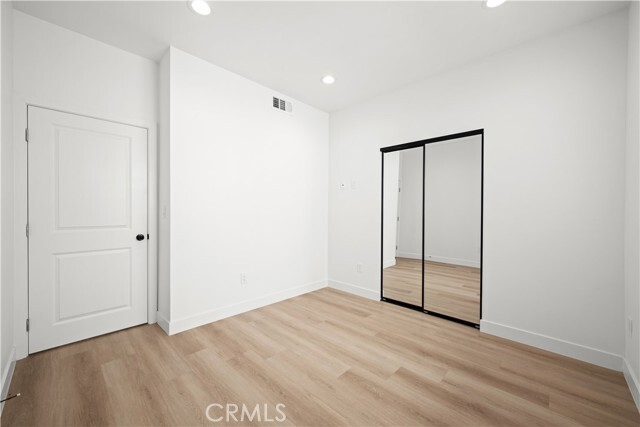 Building Photo - 1039 W 43rd St