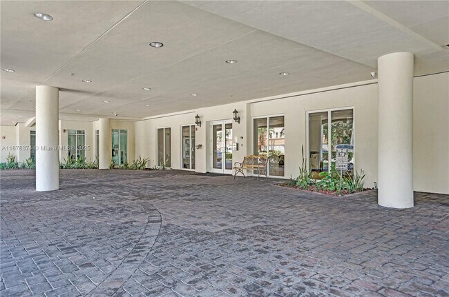 Building Photo - 1627 SW 37th Ave