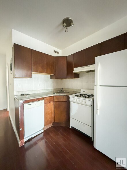 Building Photo - PROSPECT PLACE / 1-Bedroom, 1-Bathroom