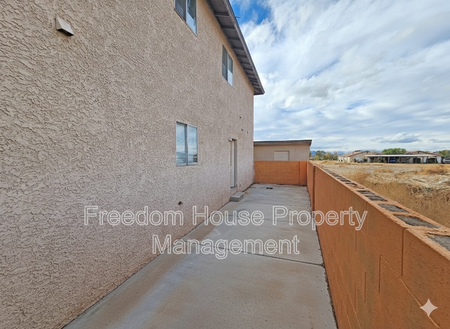 Building Photo - 1444 Star Rd