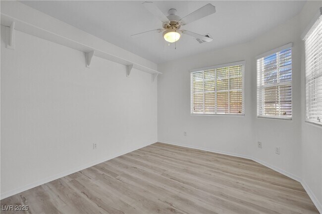 Building Photo - 1542 Misty Sky Dr