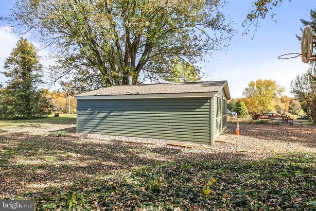 Building Photo - 313 Windsor Ct