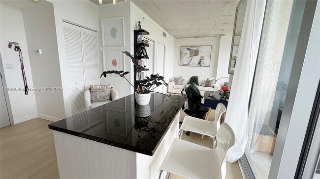 Building Photo - 3451 NE 1st Ave