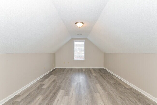 Building Photo - 9453 Bryant Trent Blvd