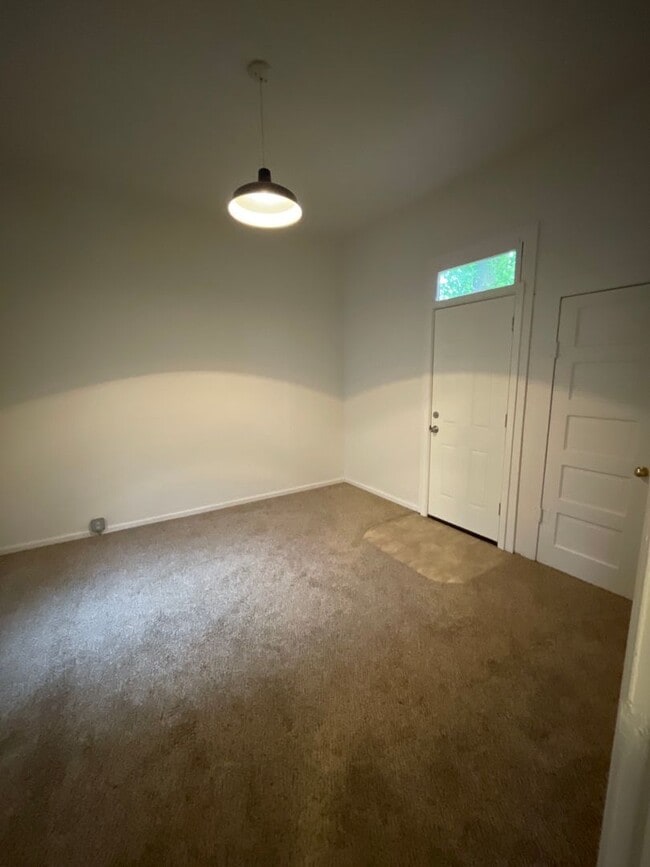 Building Photo - 491 NW Beaver St