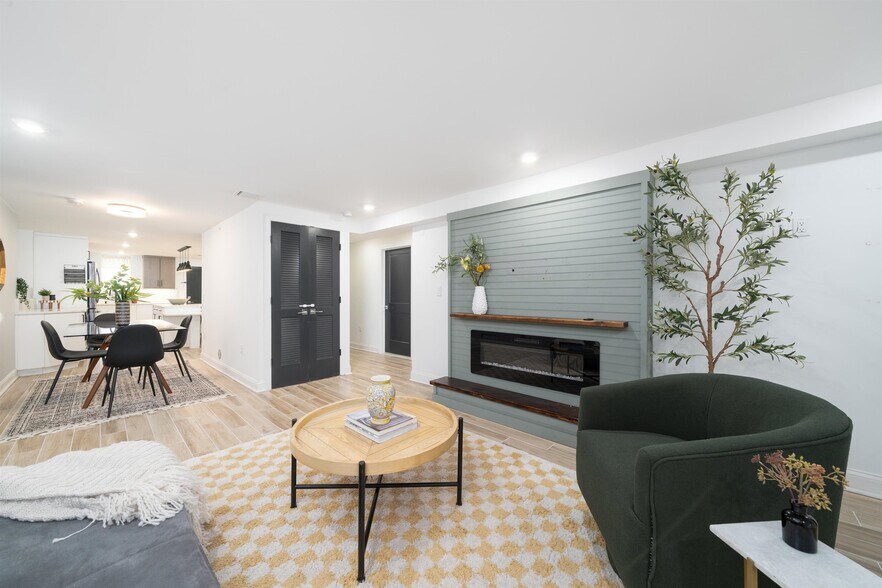 Building Photo - 201 Zabriskie St