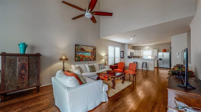 Building Photo - 1321 Paige St