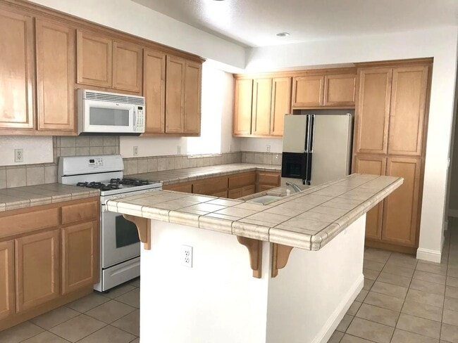 Building Photo - 543 Castle Haven Dr