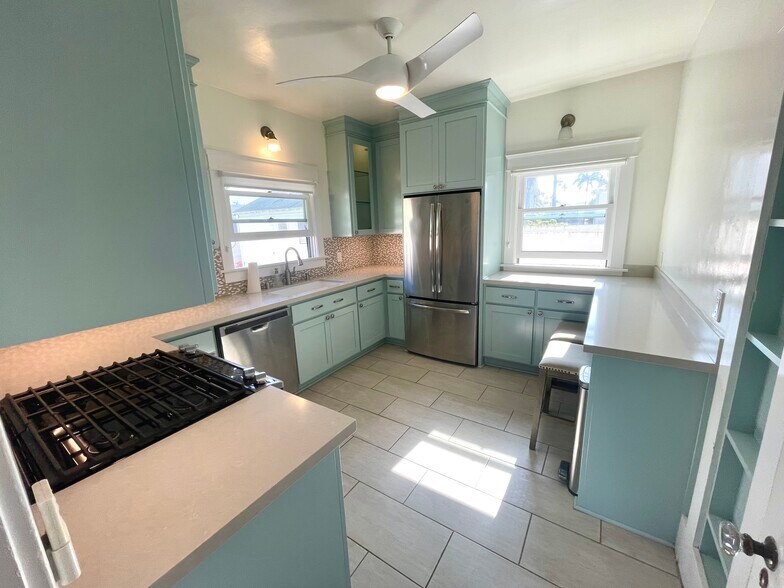 Kitchen - 3218 E 2nd St