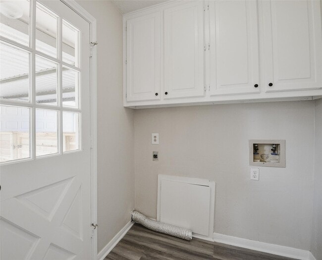 Building Photo - 3223 Deep Anchor Way