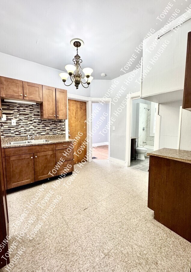 Building Photo - 339 Hampshire St