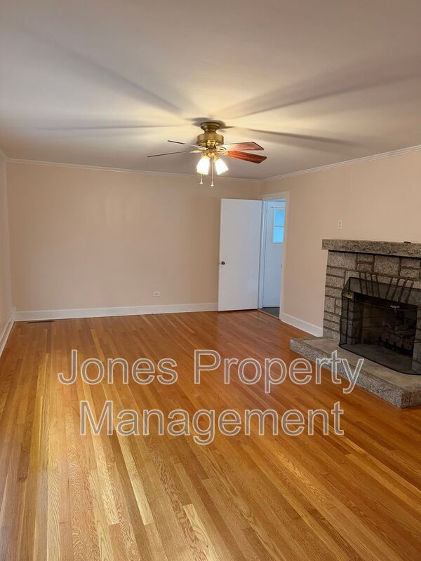 Building Photo - 1048 Shuping Mill Rd
