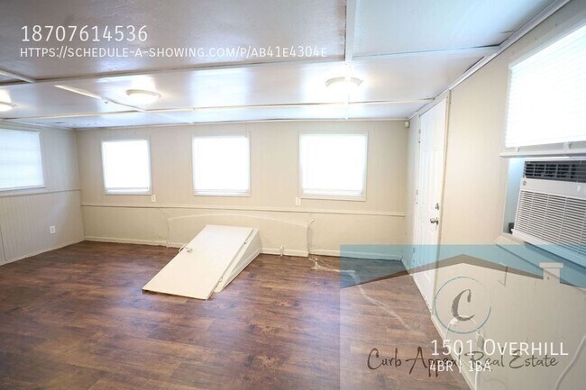 Building Photo - 1501 Overhill-