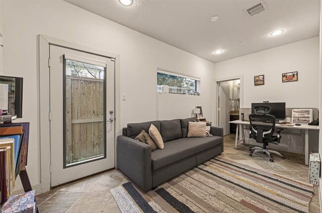 Building Photo - 1620 McDonald St