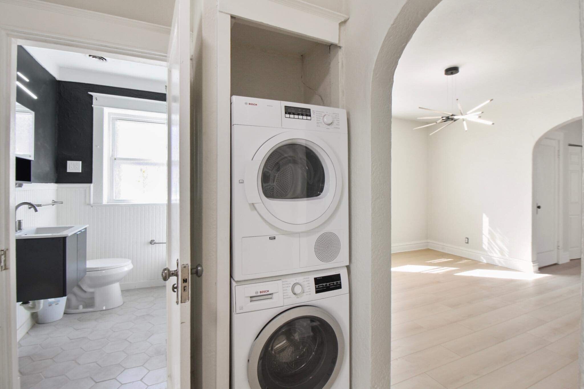 Building Photo - 7104 Tulane Ave