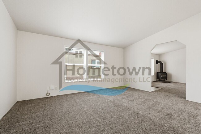 Building Photo - 2 Bedroom 2 Bathroom Home with Attached 2-Car Garage Available in Athol!