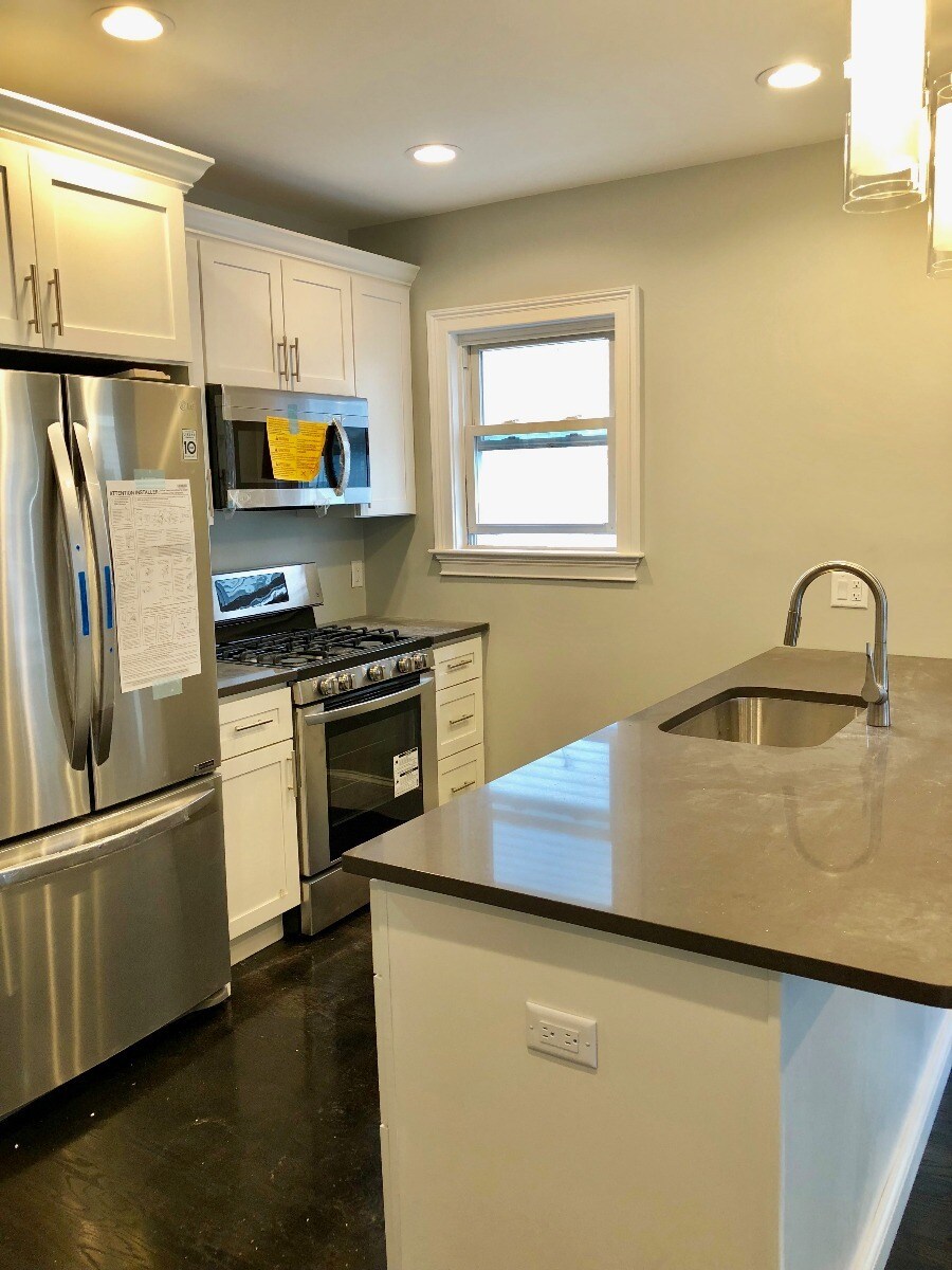 Building Photo - 93 Grant St