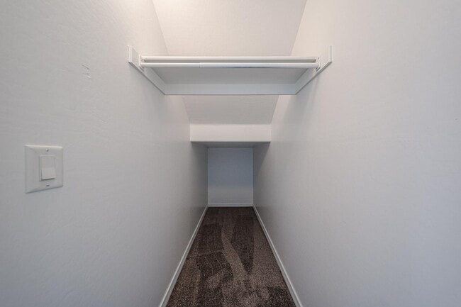 Building Photo - 41298 W Park Hill Dr