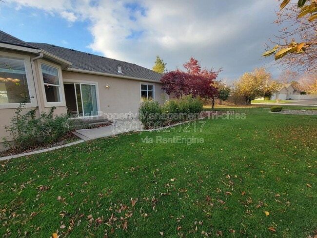 Building Photo - 4000 W 34th Ct