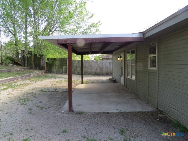 Building Photo - 2606 Cross Timber Dr