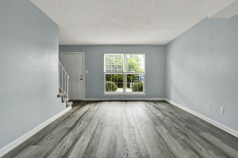 Building Photo - 1312 Ely Rd