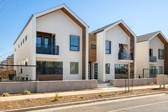 Building Photo - The Boulevards