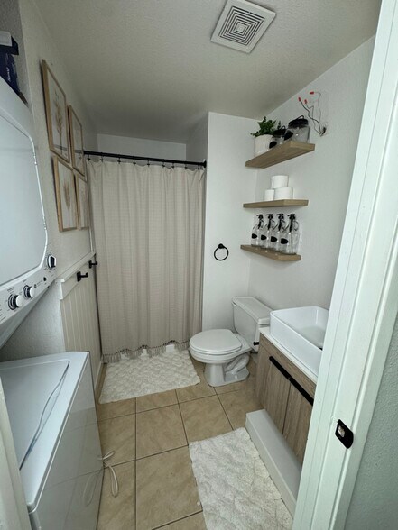 Building Photo - 92-1200-1200 Palahia St