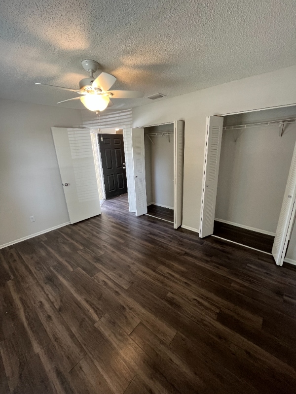 Building Photo - 2550 W Bird St