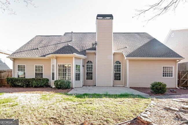 Building Photo - 329 Westhill Dr