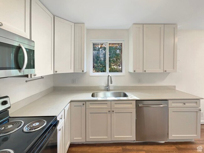 Building Photo - 102 S 780 W