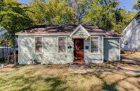 Building Photo - 819 Watson St