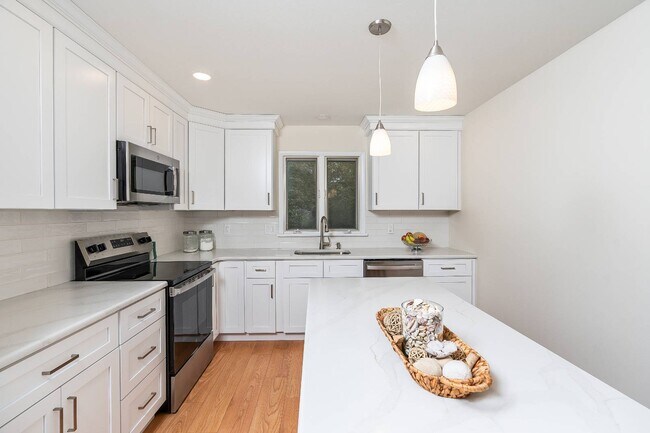 Building Photo - 80 Wertman Ln
