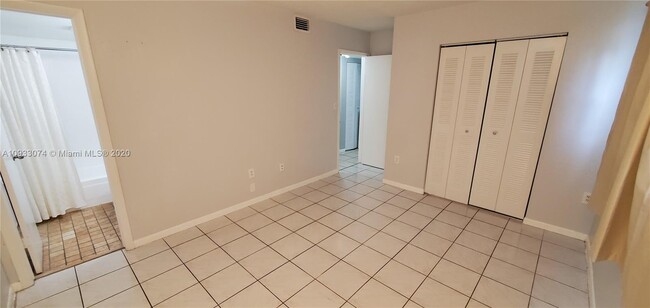 Building Photo - 15609 SW 73rd Cir Terrace