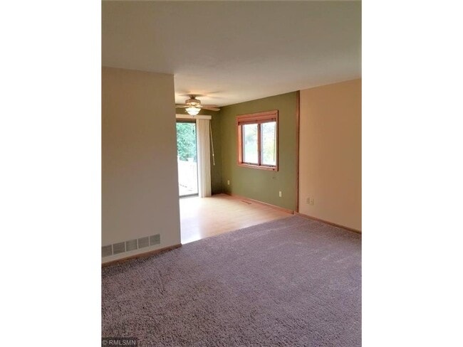 Building Photo - 502 Prairie Ln