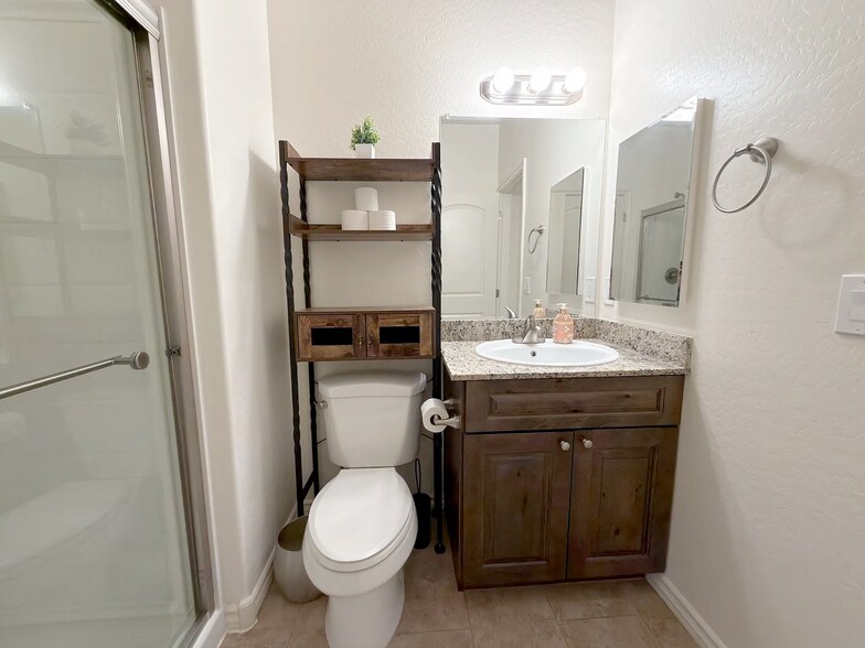 Building Photo - 854 S San Marcos Dr