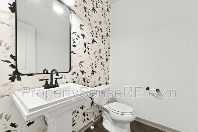 Building Photo - 13788 Tall Oaks Loop