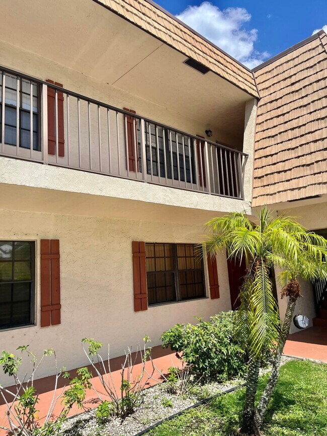Building Photo - 4243 Oak Terrace Dr